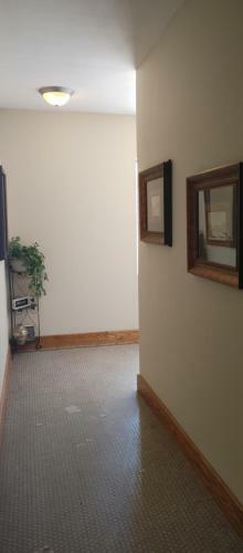 White House Lodge- Main Street Executive Apartment