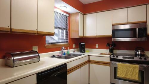 Pointe Royale 28-4 By Dreams2reality Vacations-includes Free Attraction Tickets Daily!