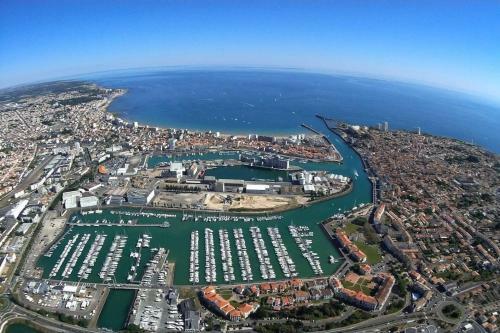Apartamento Studio de Charme D�cor� Avec Go�t Port Olona !