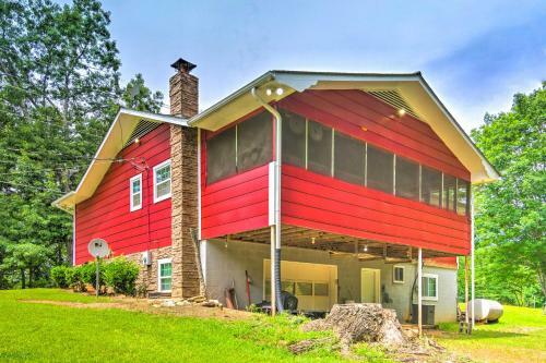 Vivid Cabin Less Than 8 Mi To Chimney Rock State Park