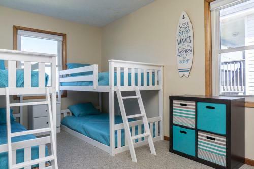 Out Of The Blue By Oak Island Accommodations