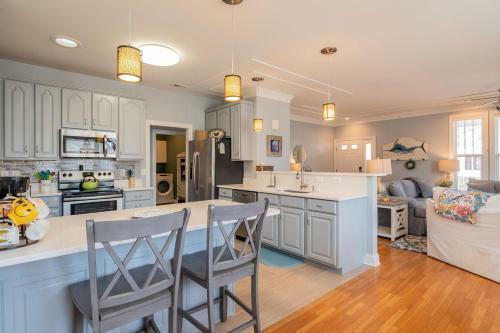 The Sassy Seahorse By Oak Island Accommodations