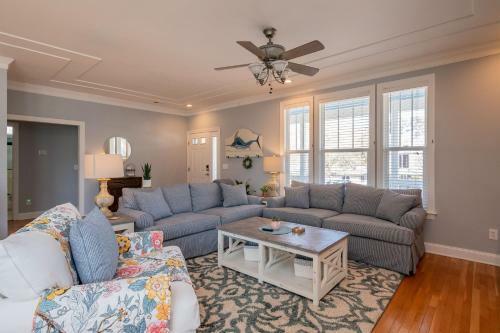The Sassy Seahorse By Oak Island Accommodations