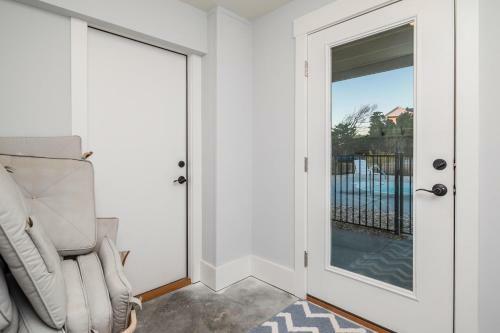 Long Call By Oak Island Accommodations