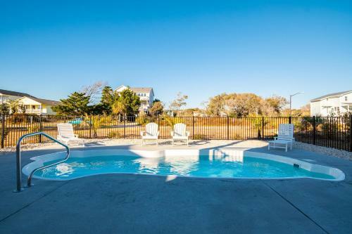 Long Call By Oak Island Accommodations