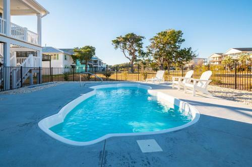 Long Call By Oak Island Accommodations
