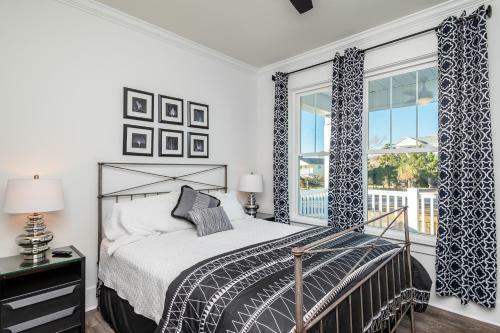 Long Call By Oak Island Accommodations