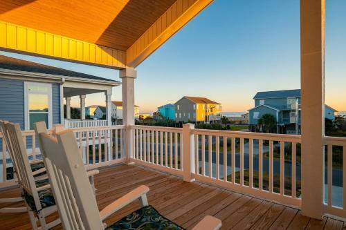 Long Call By Oak Island Accommodations
