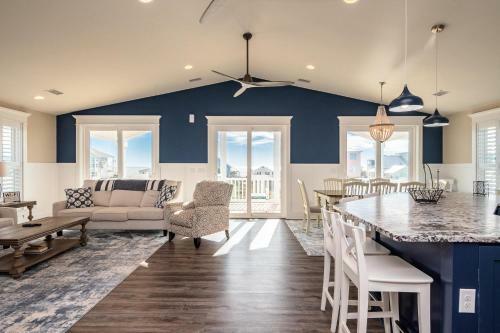 Long Call By Oak Island Accommodations