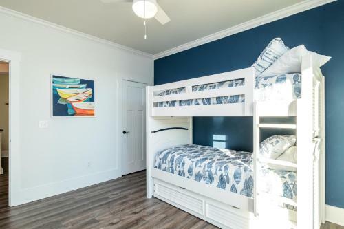 Long Call By Oak Island Accommodations