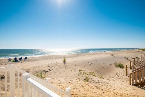 Lisa Lu By Oak Island Accommodations