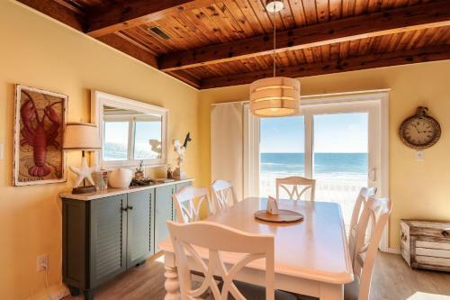Lisa Lu By Oak Island Accommodations