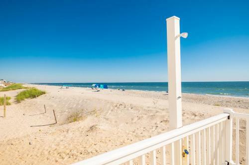 Lisa Lu By Oak Island Accommodations