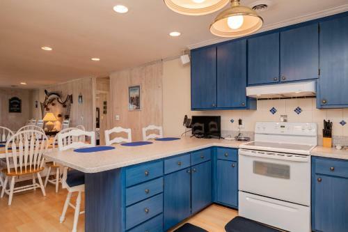 See The Sea By Oak Island Accommodations