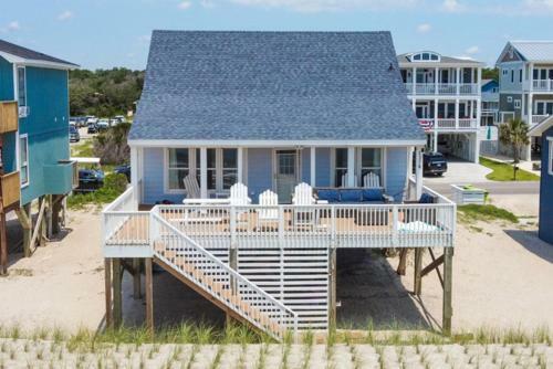 Summer Sands By Oak Island Accommodations