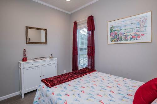 Lighthouse Lodge By Oak Island Accommodations