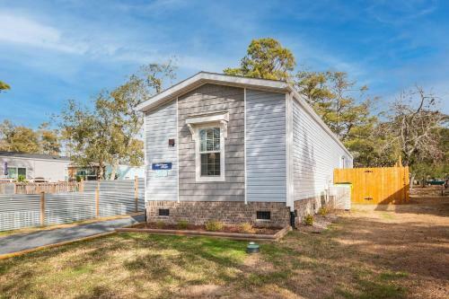 Lighthouse Lodge By Oak Island Accommodations
