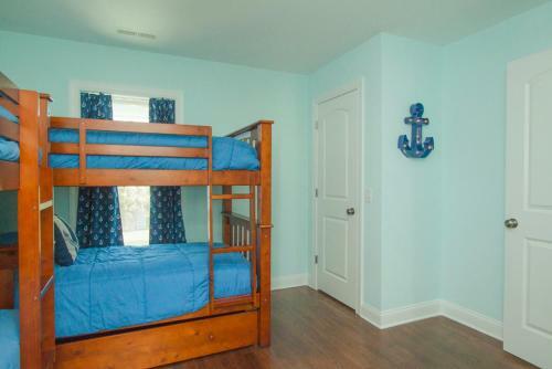 The Salty Dog By Oak Island Accommodations