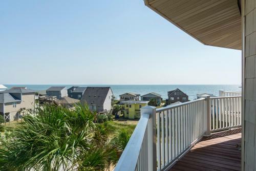 Island Tower By Oak Island Accommodations