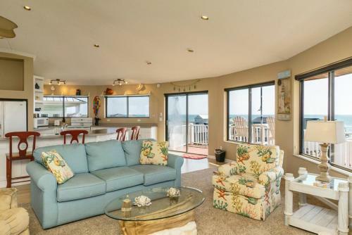 Island Tower By Oak Island Accommodations