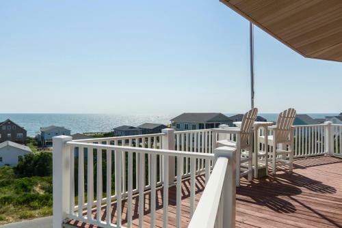 Island Tower By Oak Island Accommodations
