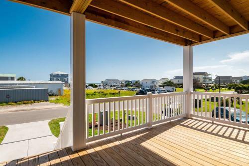 Sweet Sunshine By Oak Island Accommodations