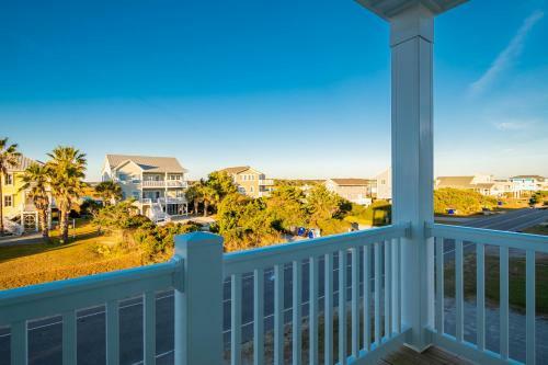 The Sandcastle By Oak Island Accommodations