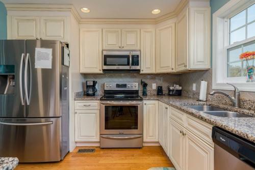 The Gypsy Rose By Oak Island Accommodations