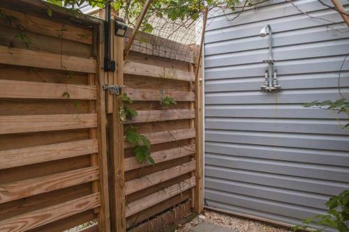 The Gypsy Rose By Oak Island Accommodations