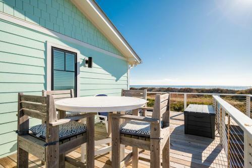 Seascape By Oak Island Accommodations