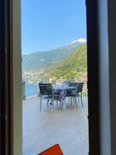 Apartment With Big Terrace And Direct Access To The Beach
