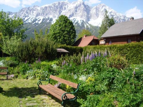 Hostal Pension Tilly