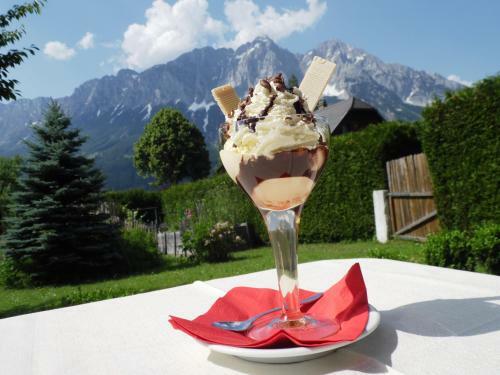 Hostal Pension Tilly