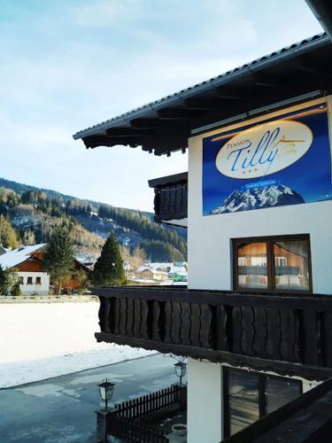 Hostal Pension Tilly