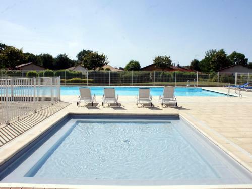 Spacious Holiday Home In Les Forges With Swimming Pool