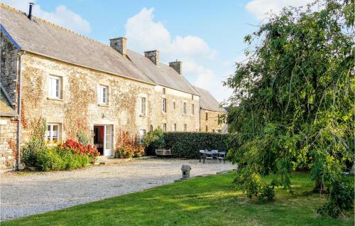 Nice Home In Portbail-sur-mer With 4 Bedrooms