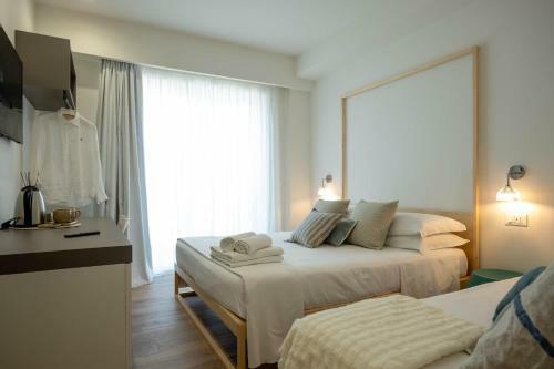 Hostal La Sirena Rooms