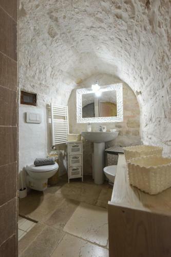 Villa Trulli Con Piscina Idromassaggio,riscaldata E Campo Da Calcetto