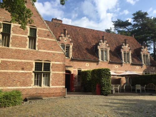 Hotel Adelaar
