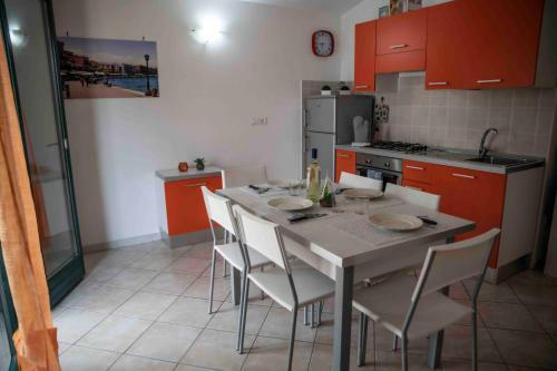 Apartamento Trilocale In Residence Con Piscina