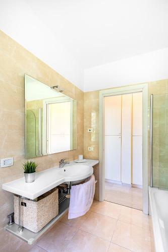 Villa Perla Con Piscina By Wonderful Italy