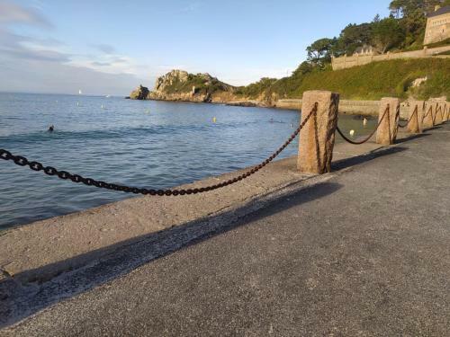 Apartamento Appartement Vue Mer, Rdc, Plage de Trestrignel