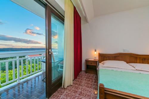 Adria Brela Apartments
