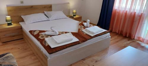 Hostal Three Bedroom Apartment