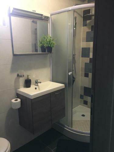 Hostal Orro Rooms