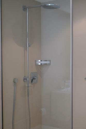Kolonada Luxury 3 Bedroom Apartment Manes