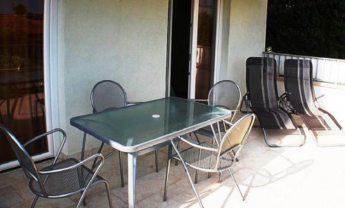 Cecillia Mare Apartments