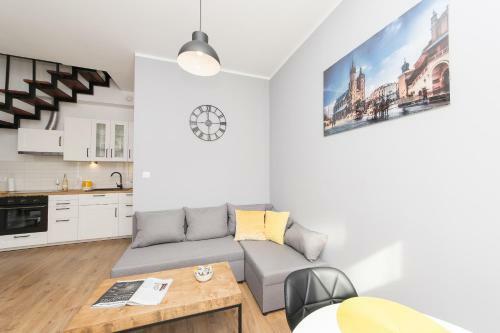 Yellow Apartment Old Town Air Condition P4you Pl