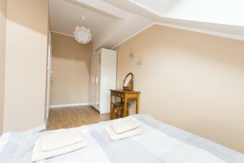 Yellow Apartment Old Town Air Condition P4you Pl