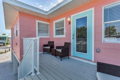 Flamingo Villas A - E - Beach Bungalow Complex With Pool